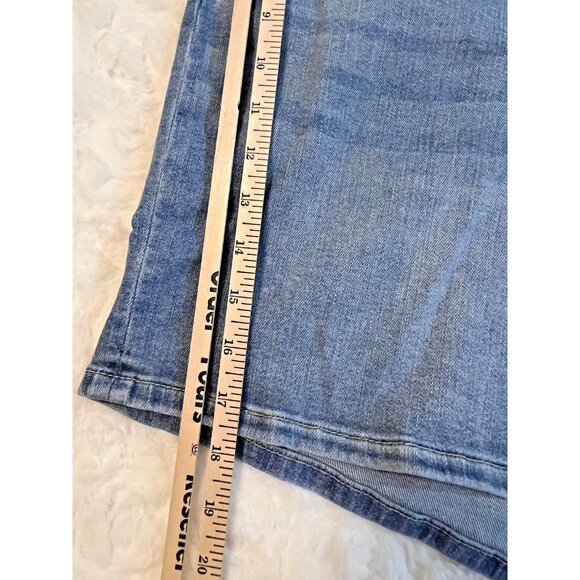 Judy Blue Denim Shorts Womens 2XL Blue Jean 5-Pocket Zip Fly Mid Wash Casual - Picture 6 of 8